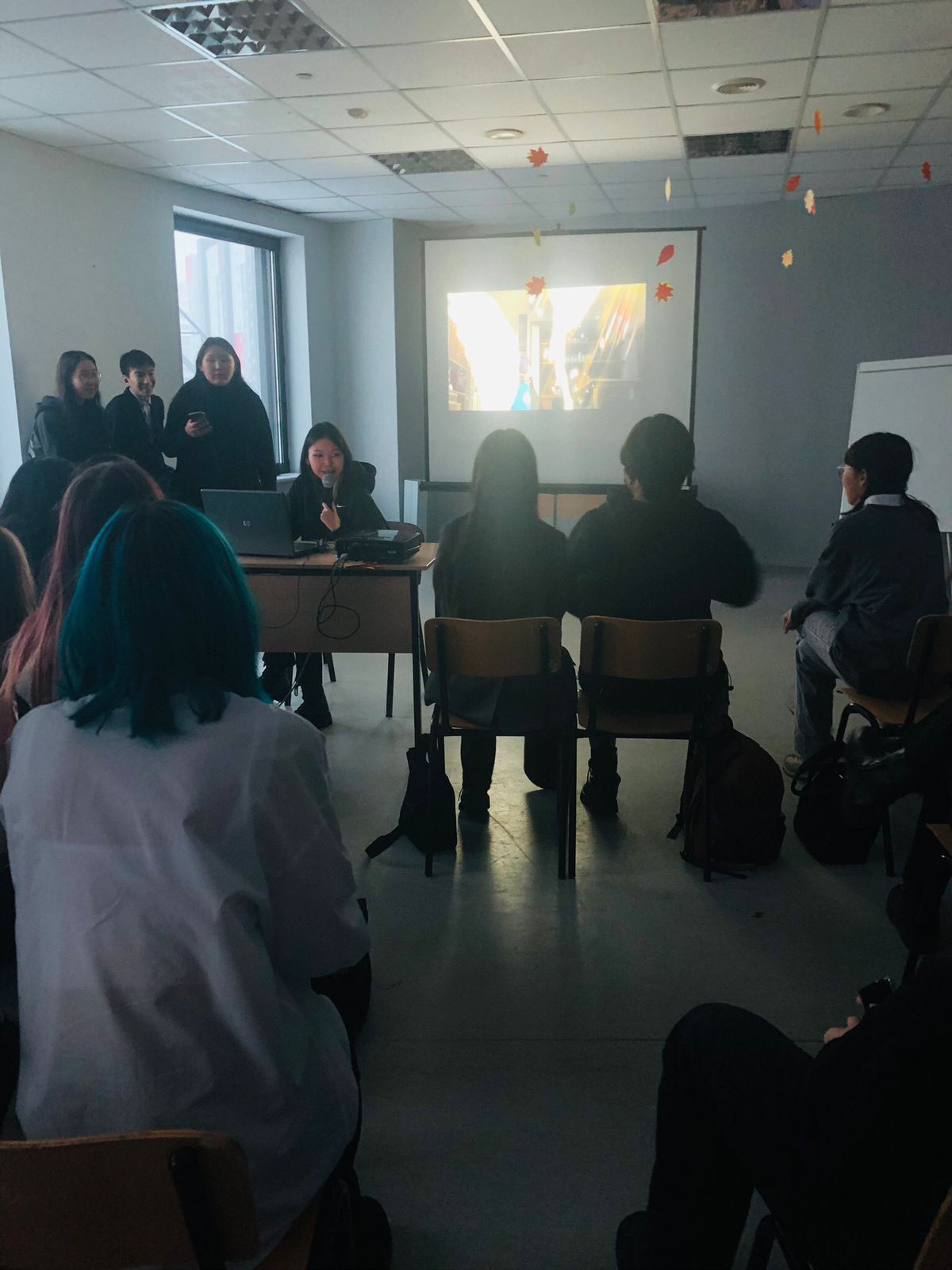 Старшеклассницы СОШ №21 провели квиз в стенах ДТК – центр чтения