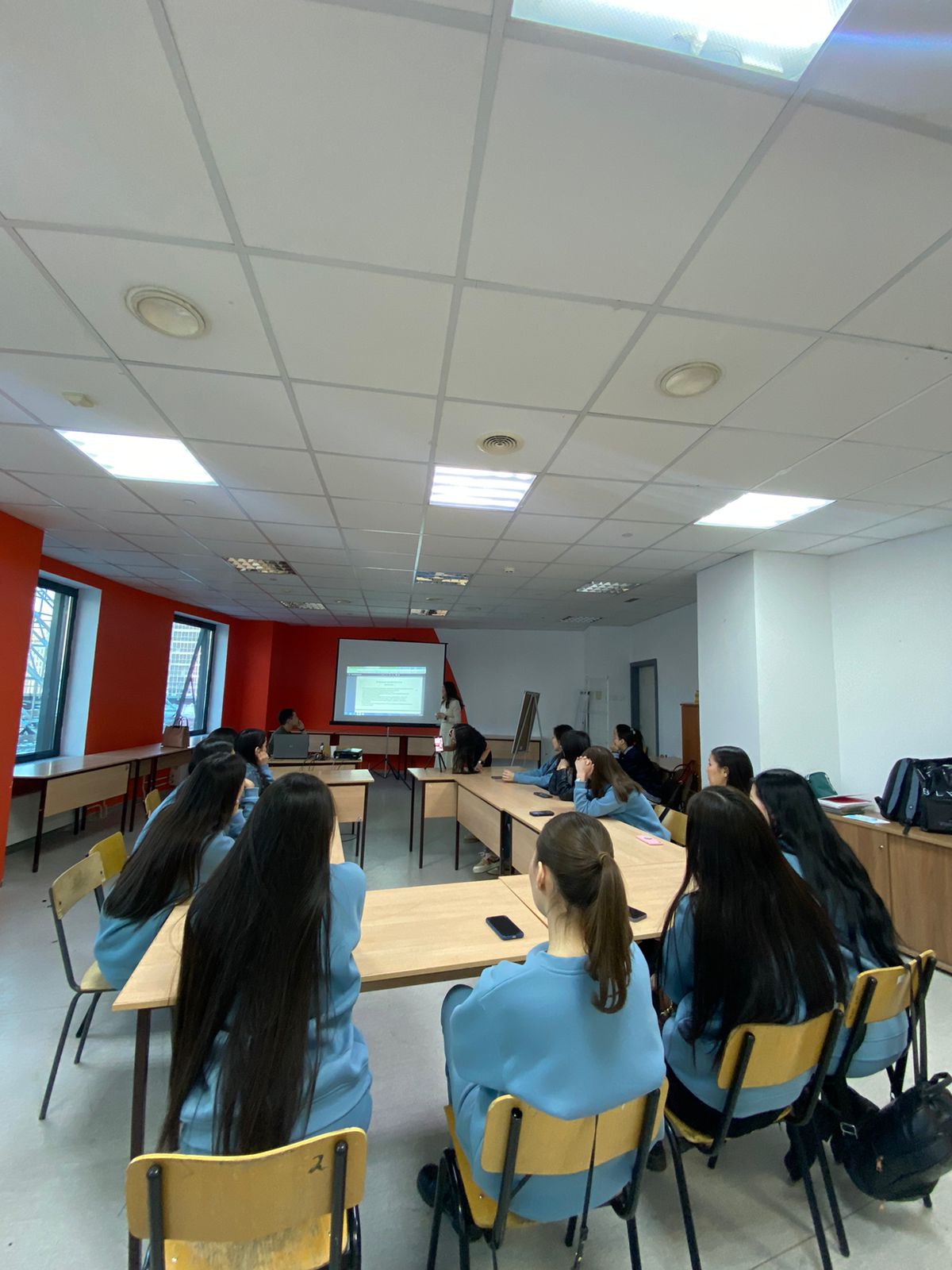 В «ДТК – центр чтения» проведена лекция о правильном питании