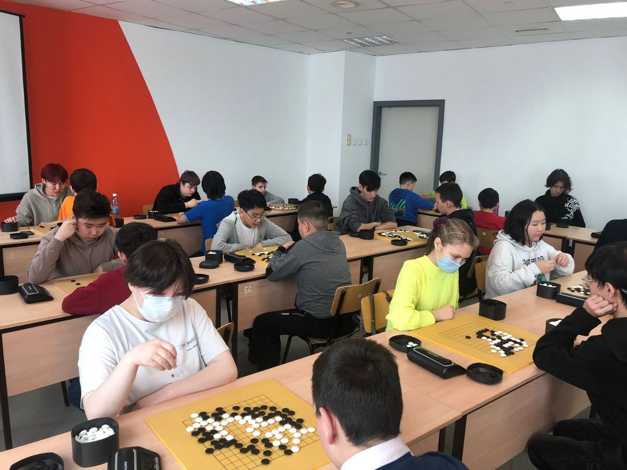 Приглашаем научиться играть в Го