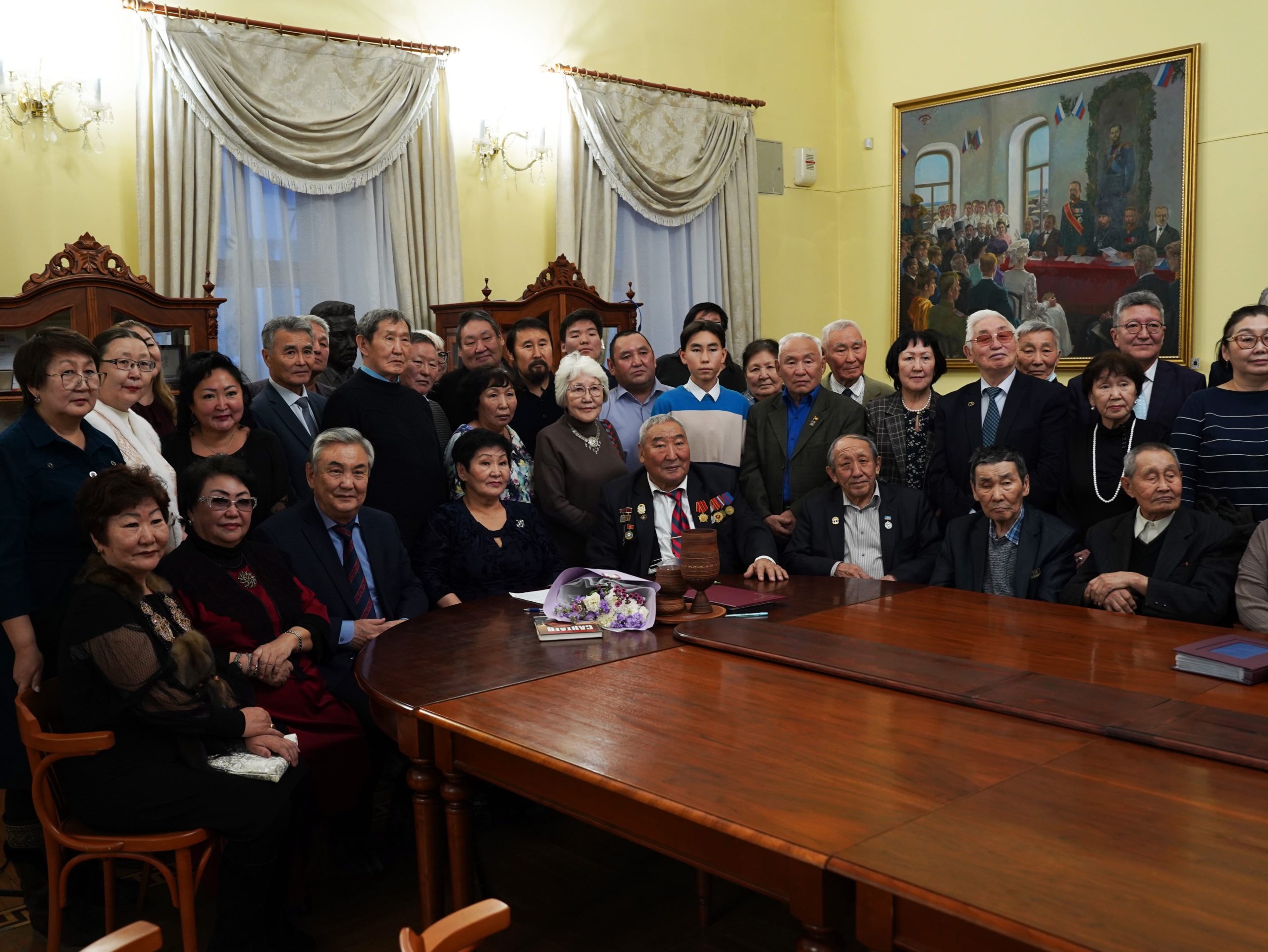 В Национальной библиотеке открылась выставка, посвящённая первому якутскому профессиональному оператору 