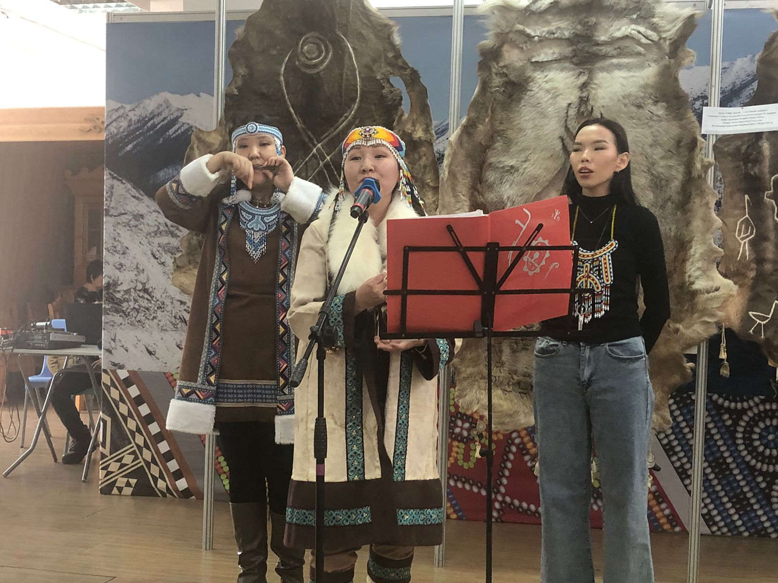 В рамках I Межрегионального молодёжного фестиваля «Арктик БукФест» проведён концерт «Арктика звучит»