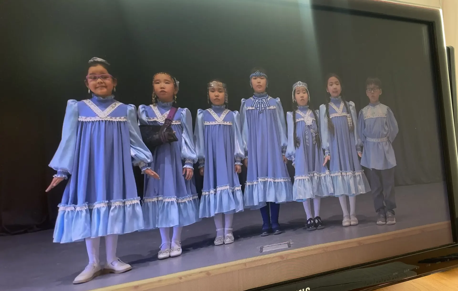 «Таптыыбын Сахам сирин» II Өрөспүүбүлүкэтээҕи уус-уран ааҕыы күрэҕэ буолан ааста